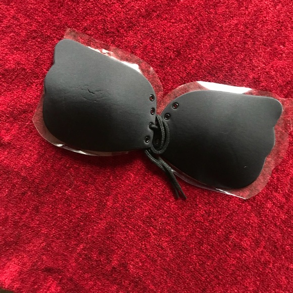 Invisible Black Self Adhesive Bra - Picture 3 of 4